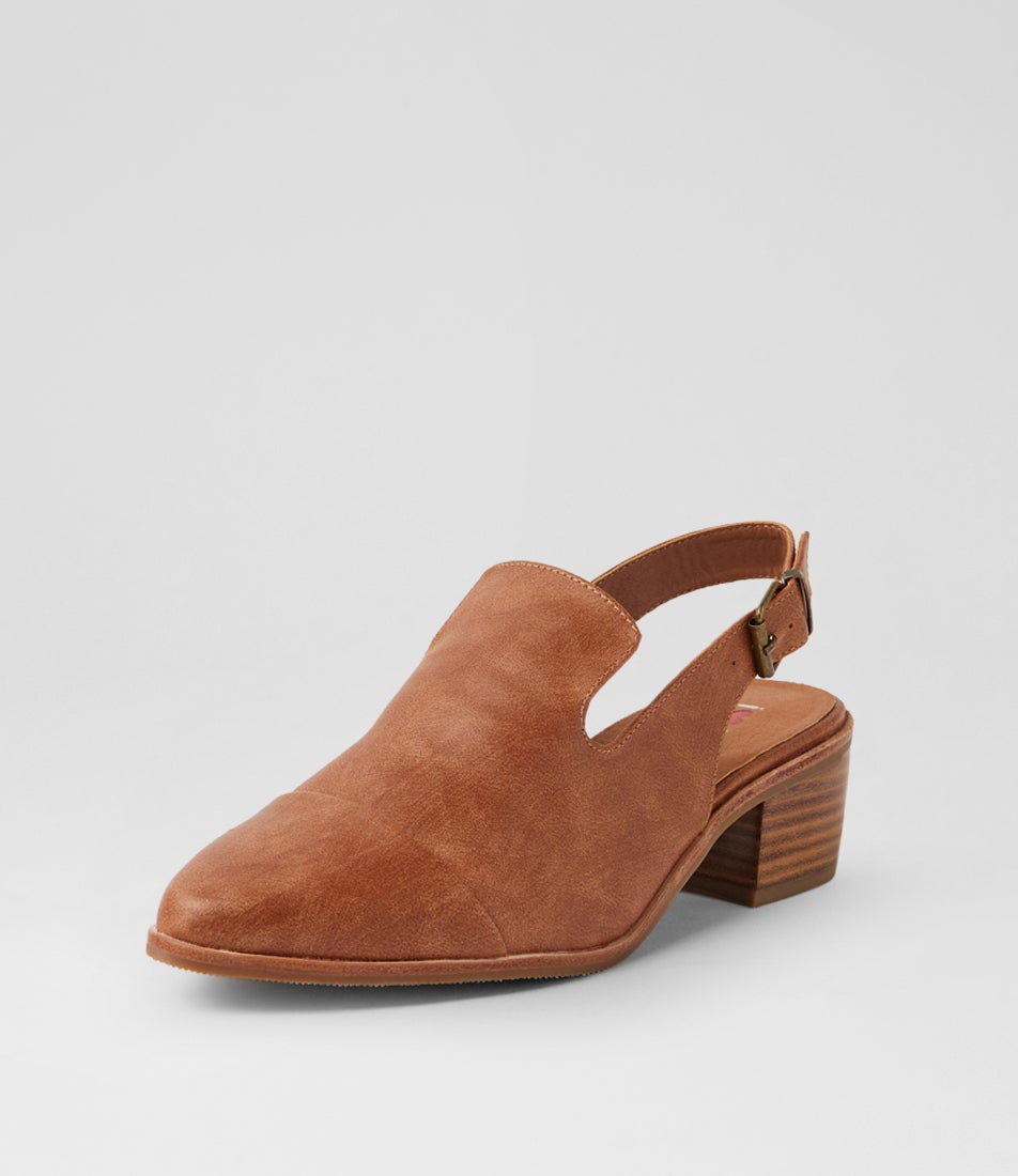 Ohyus Wide Tan Heels