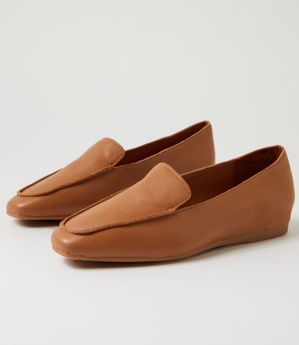 Kirrer Tan Leather Flat Shoes