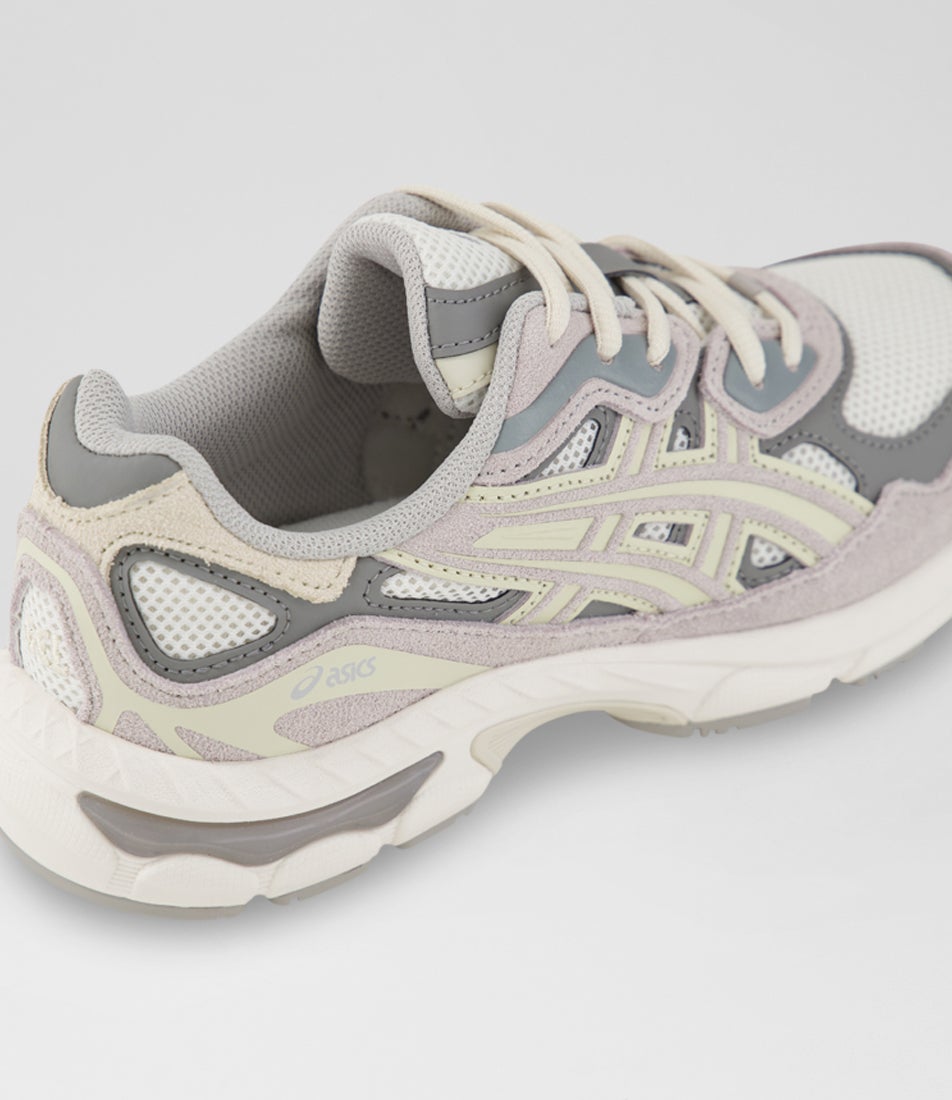 Gel Nyc Youth Cream Oyster Grey Microsuede Sneakers