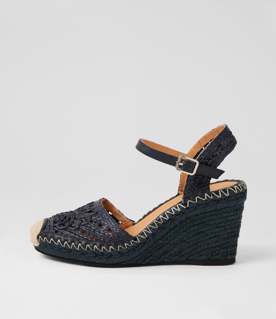 Gelloh Navy Multi Heels