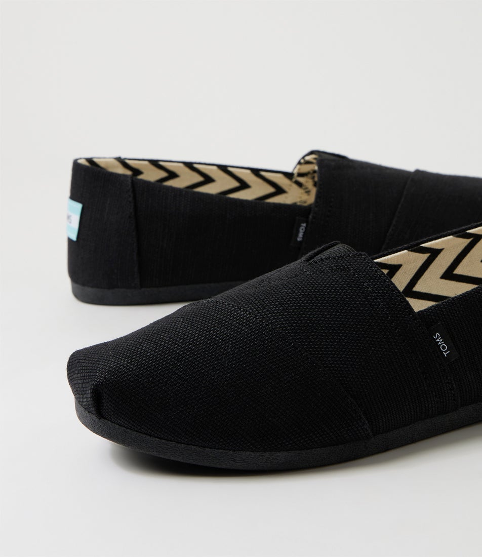 Alpargata Classic Black Canvas Flat Shoes
