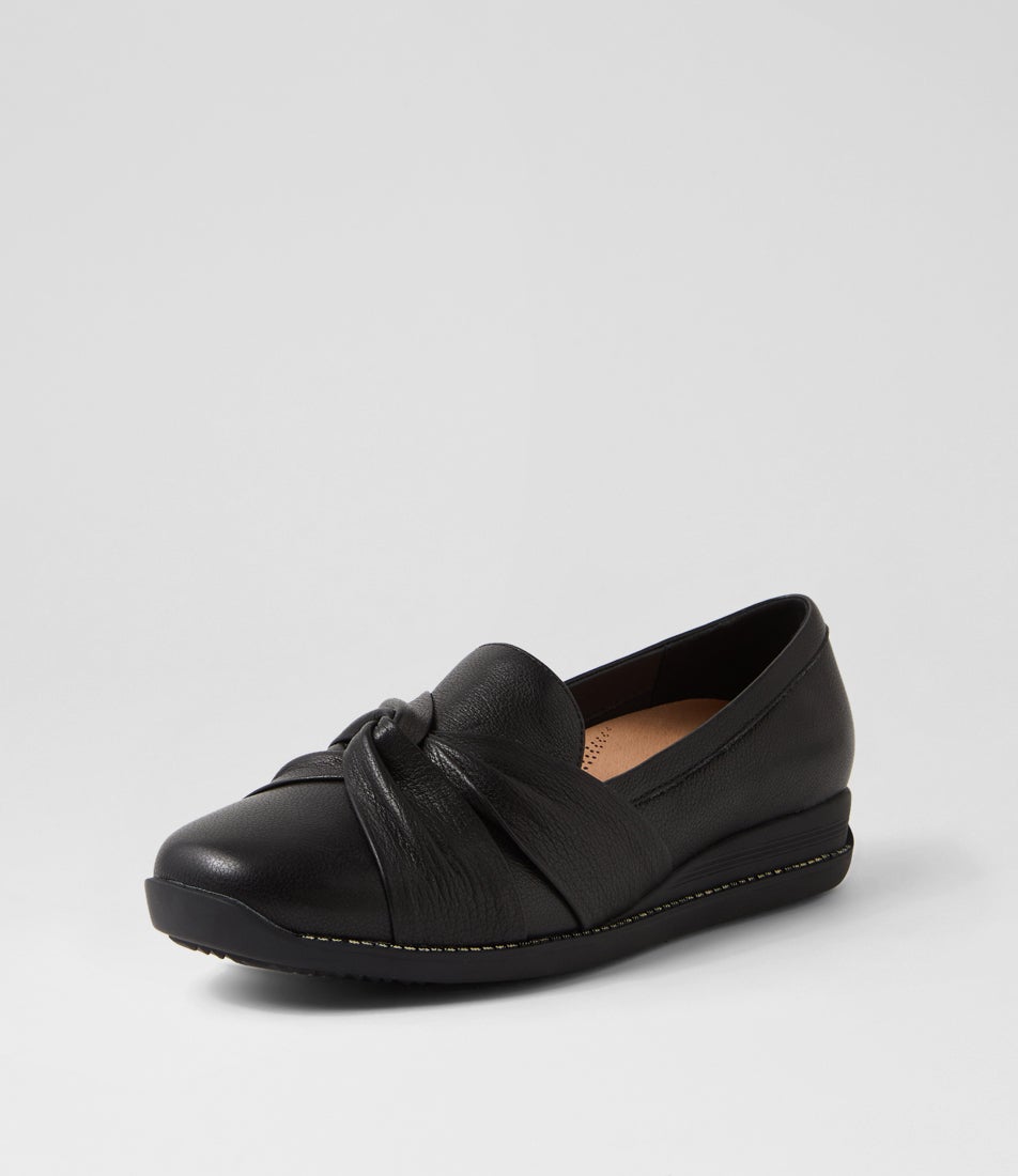 Inies Black Leather Flat Shoes