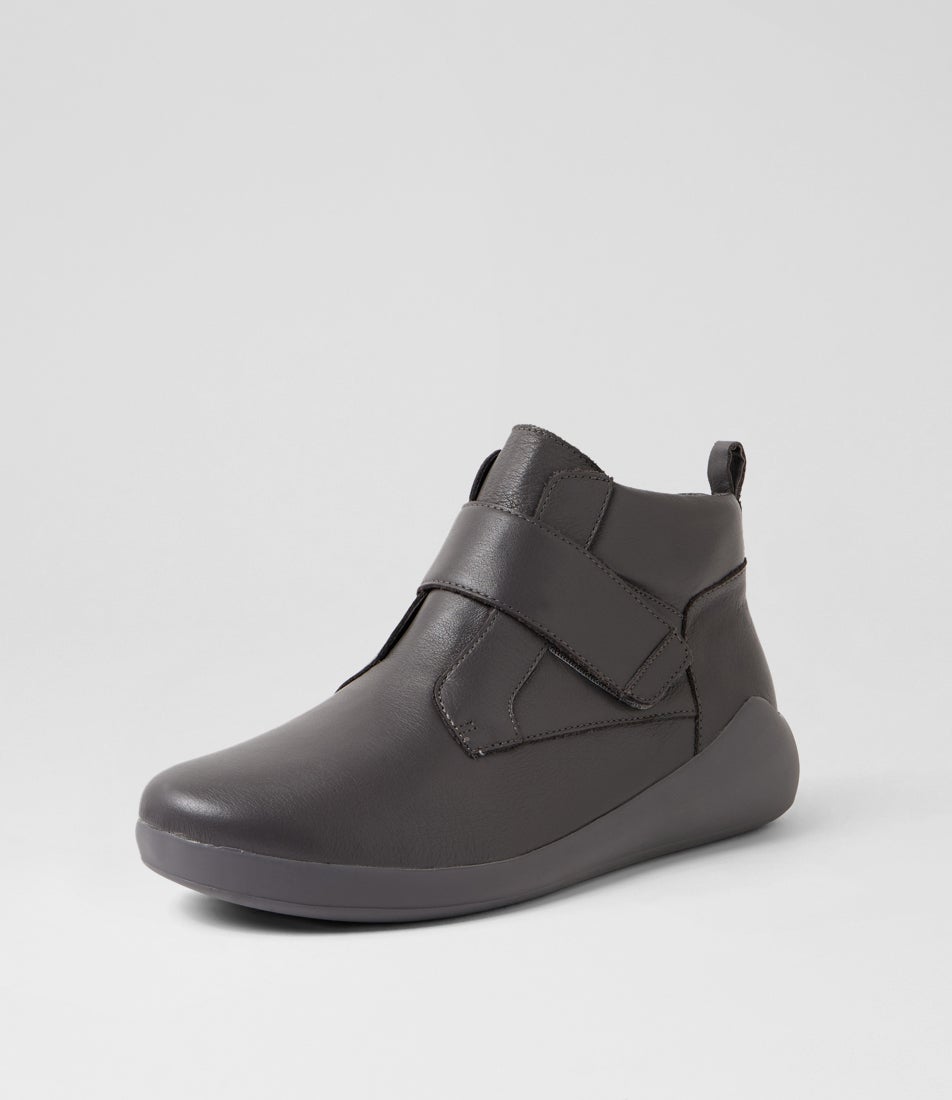 Yedd Xf Charcoal Leather Ankle Boots