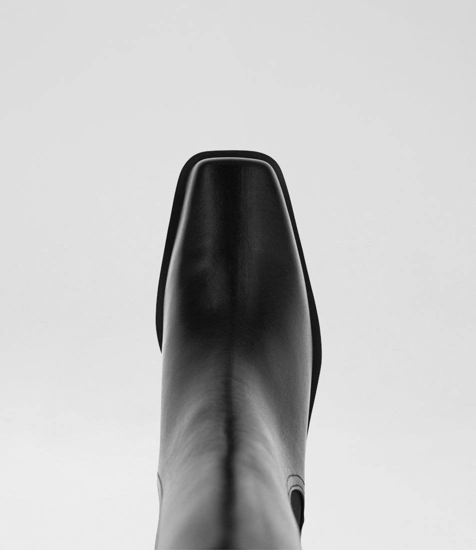 Kristen Iii Ebony Leather Chelsea Boots