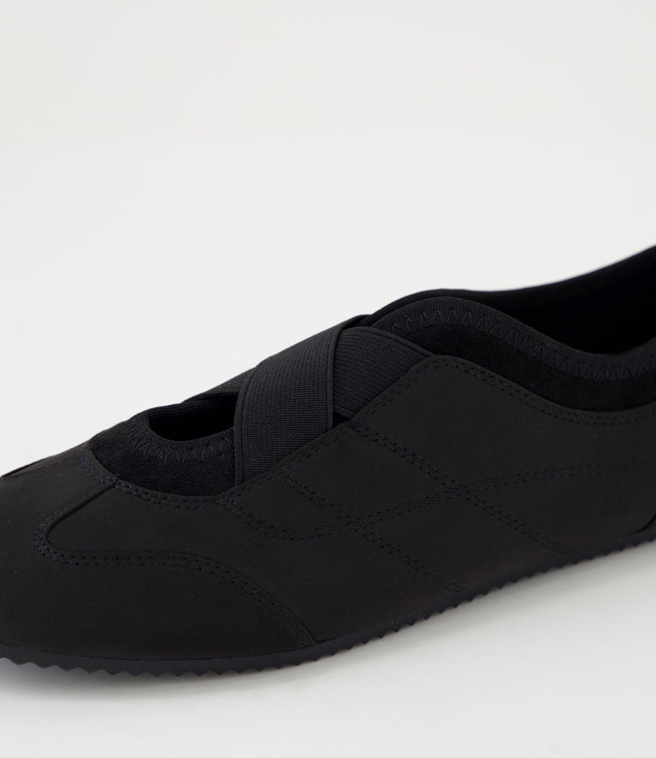 Tepperi Black Satin Sneakers