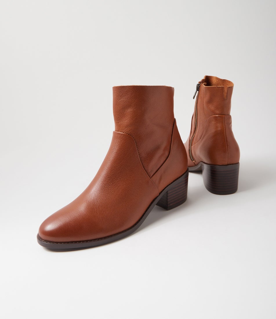 Rochelle Xw Dark Tan Leather Ankle Boots