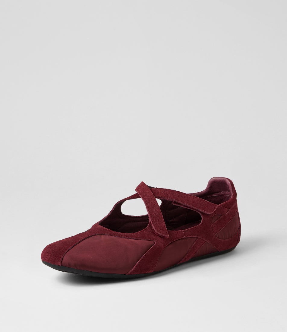 Blev Burgundy Suede Fabric Flat Shoes