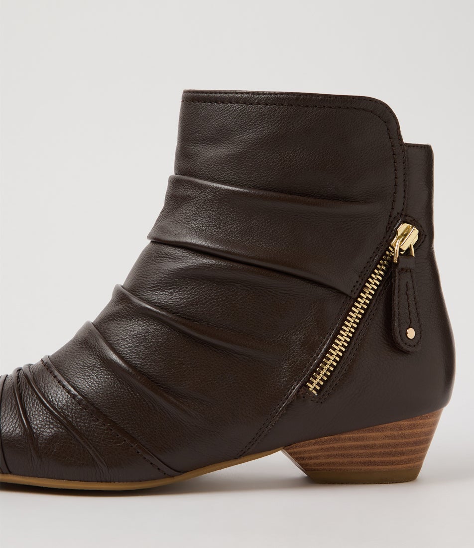 Camryn Xw Choc Leather Ankle Boots