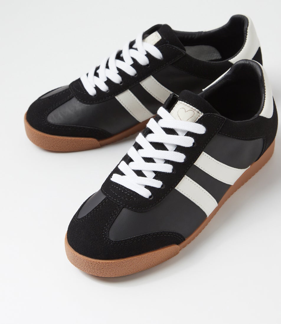 Evaporate Black Gum Sneakers