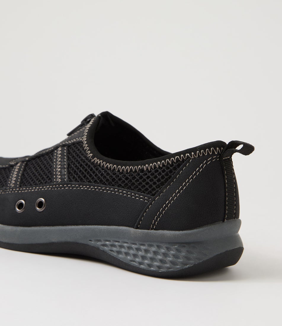 Cintoa Black Multi Flat Shoes