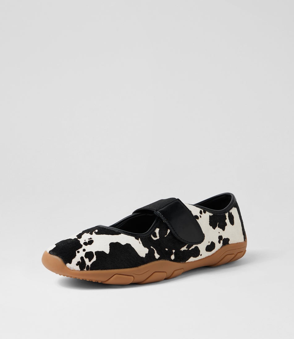 Dafne Black White Cow Pony Sneakers