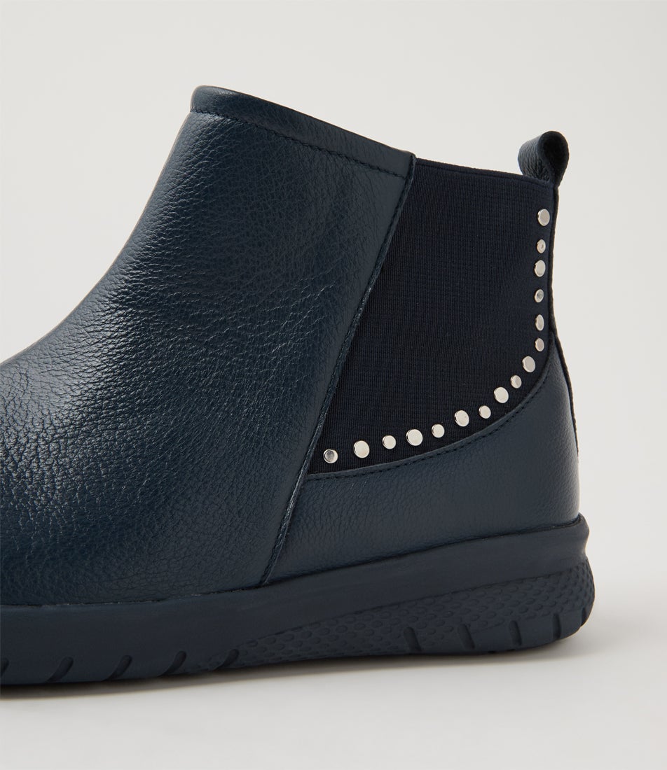Suji Xf Navy Leather Elastic Ankle Boots