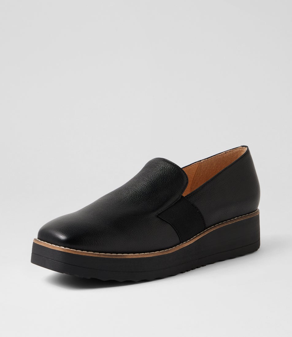 Dixi Black Leather Flat Shoes