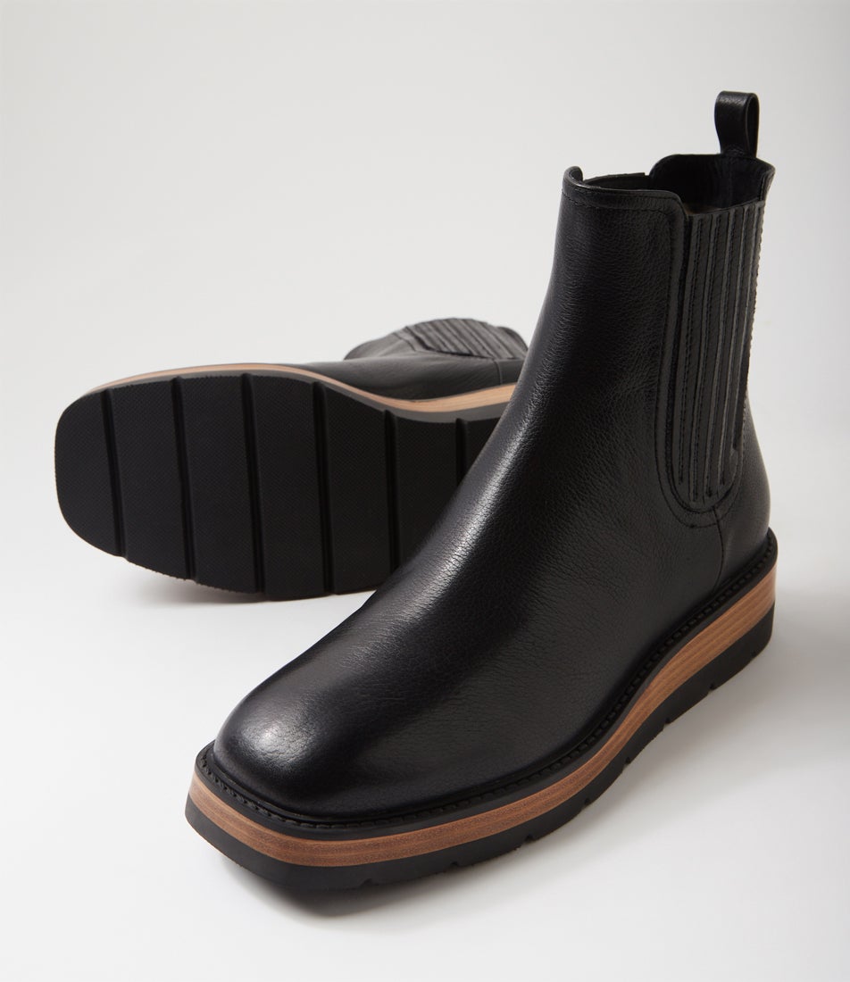 Tomkins Black Natural Leather Chelsea Boots
