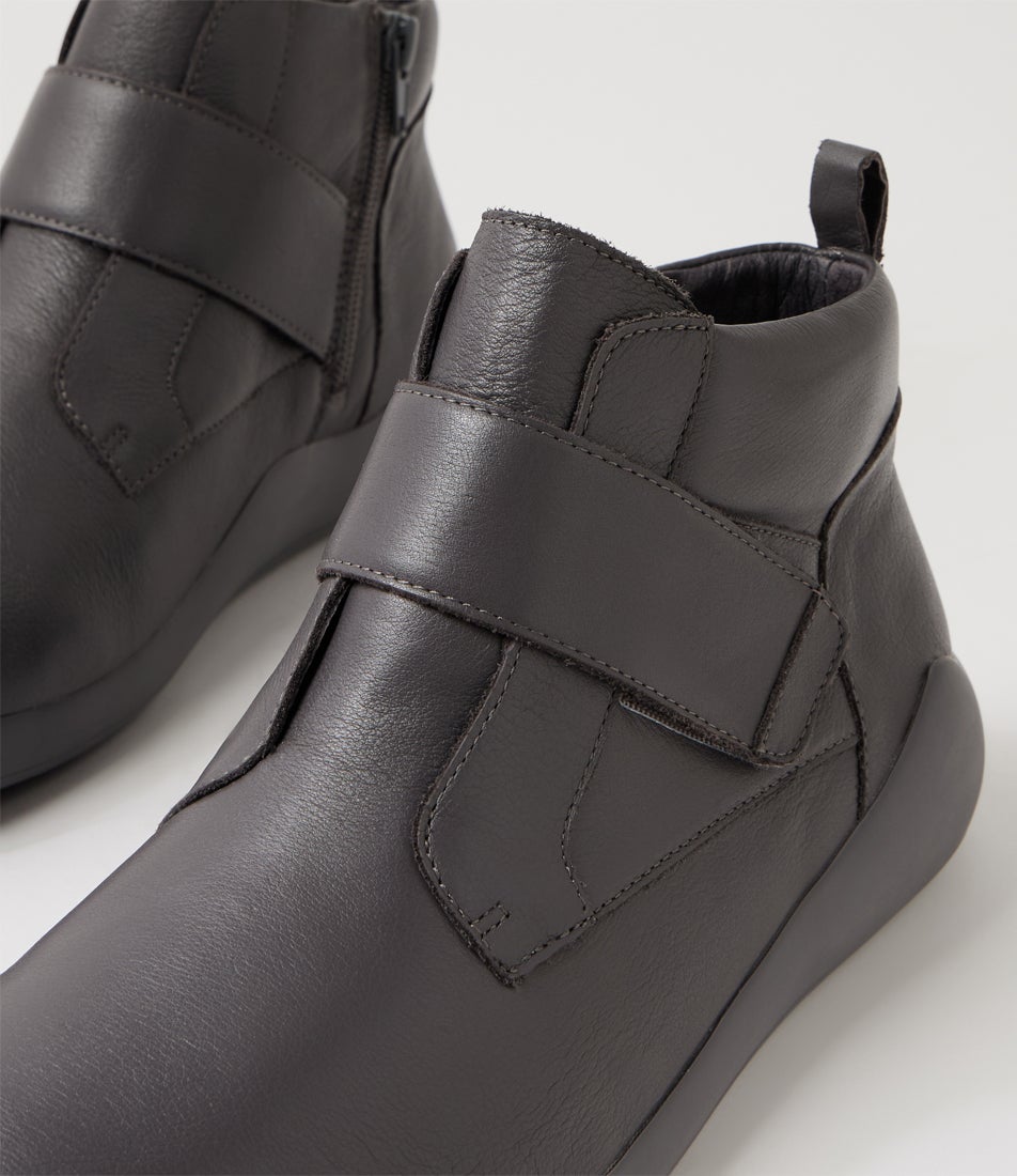 Yedd Xf Charcoal Leather Ankle Boots