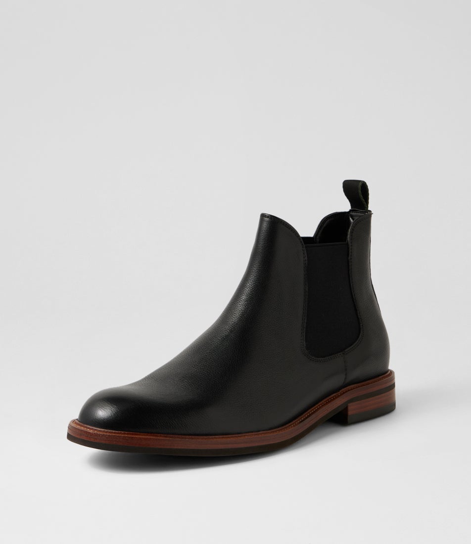 Nudge Black Leather Flat Shoes
