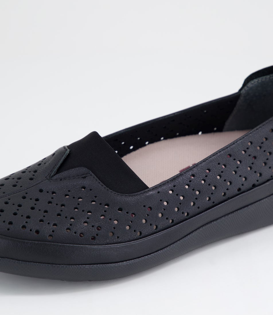Unki Xf Black Leather Sneakers