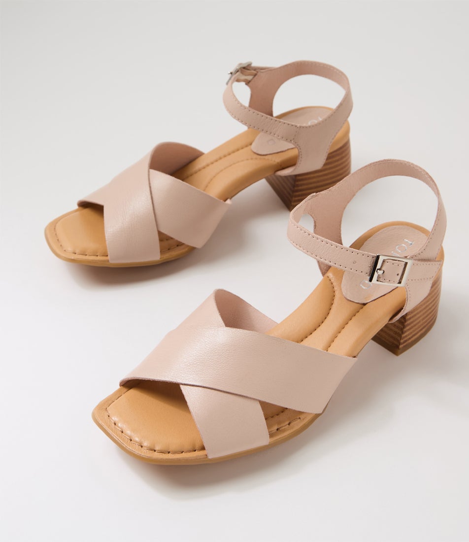 Finkley Nude Leather Sandals Finkley Nude Leather Sandals