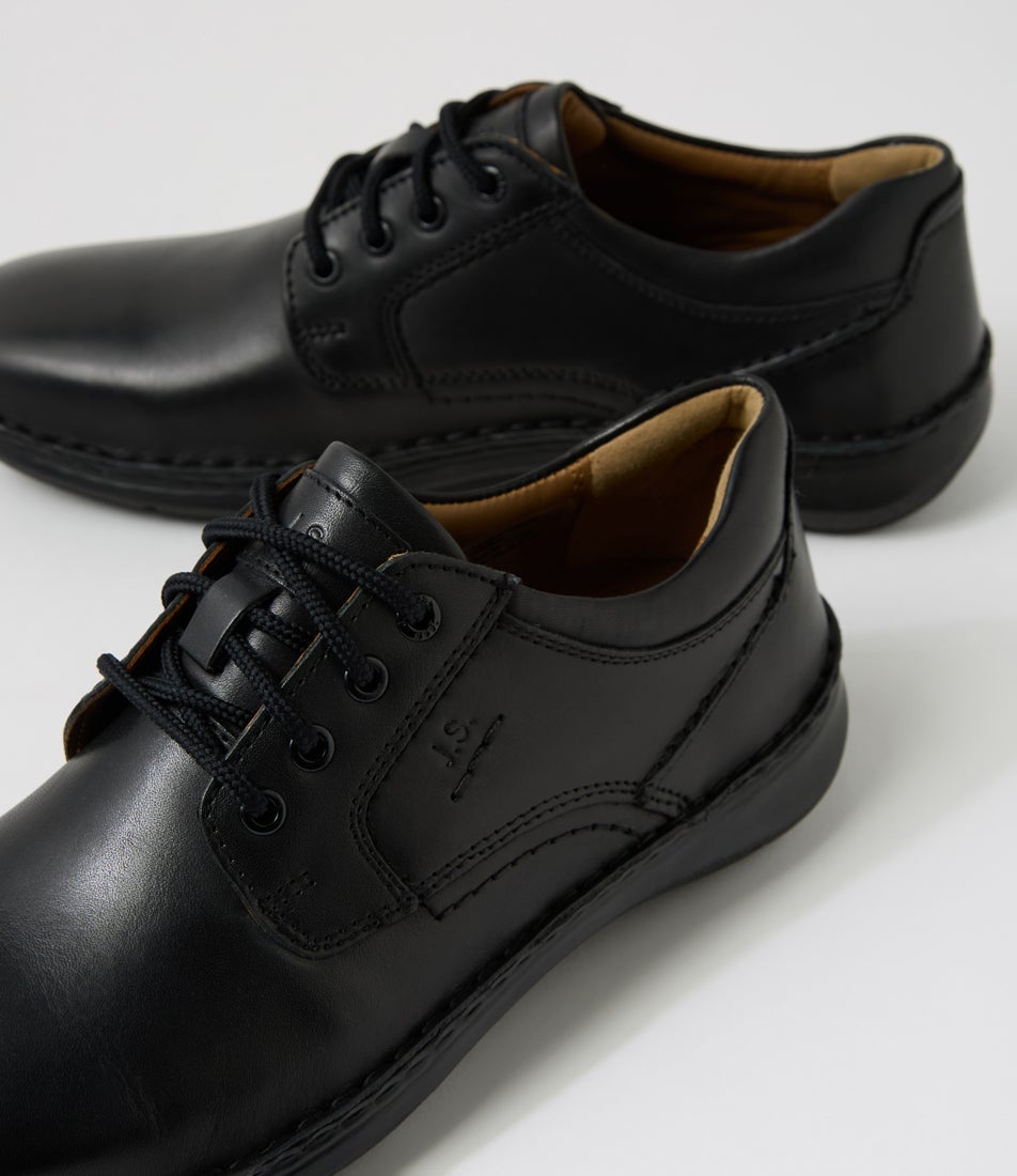 New Anvers 06 Schwarz Leather Lace Up Flats