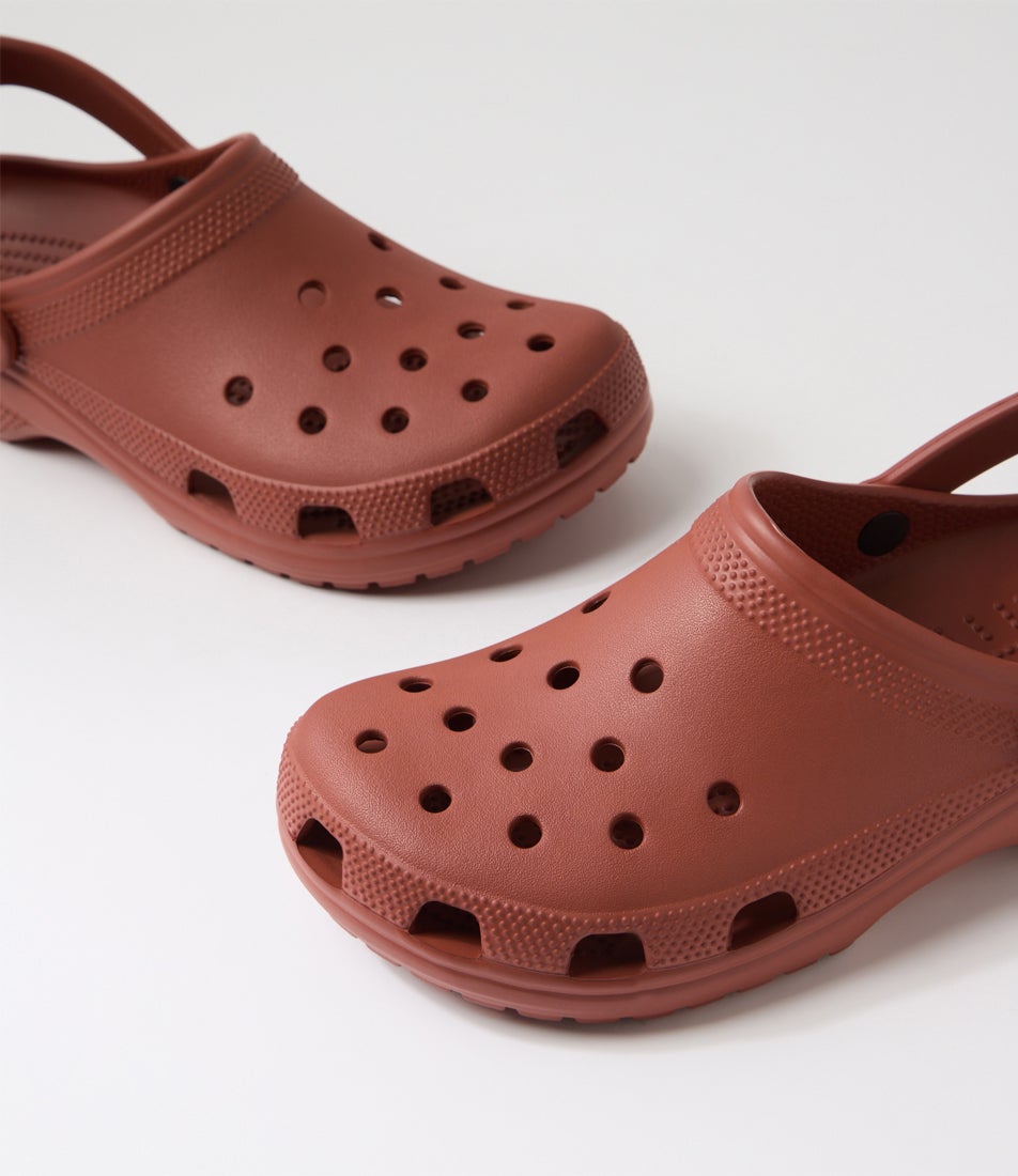 Classic Clog M Rust Croslite Sandals