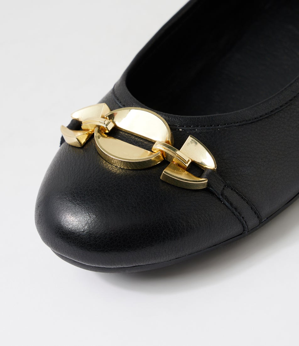 Concha Black Leather Ballet Flats