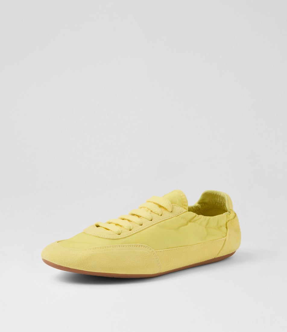 Brinkle Butter Suede Fabric Flat Shoes