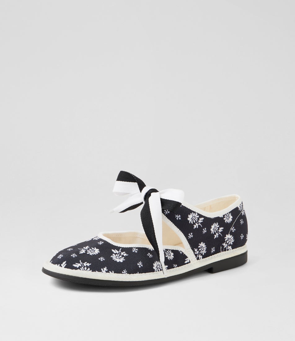 Lexey Black White Flower Fabric Flat Shoes Lexey Black White Flower Fabric Flat Shoes