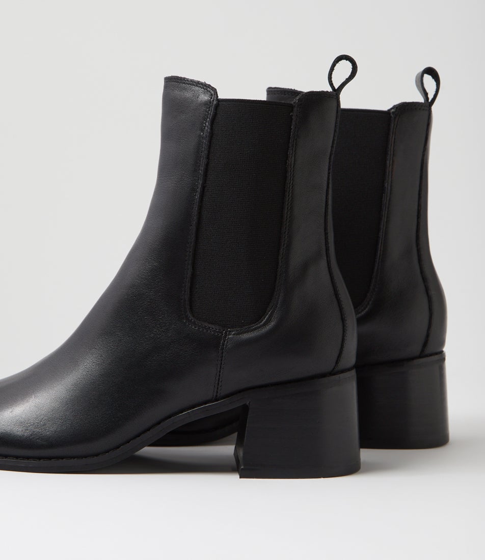 Bella Ii Black Leather Chelsea Boots