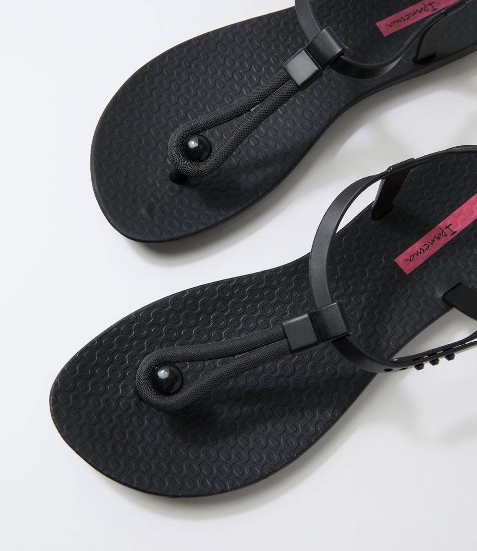 Class Slim Black Sandals