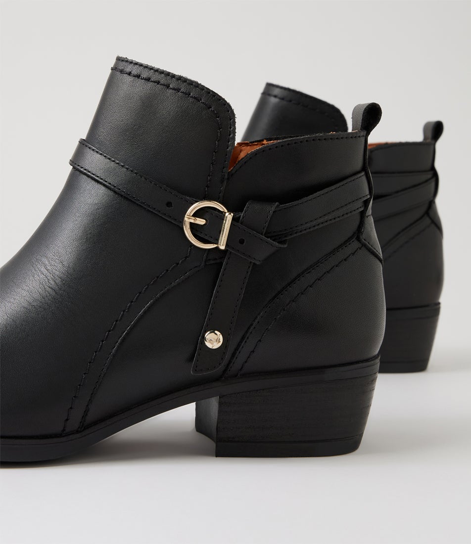 Daroca 01 Black Leather Ankle Boots