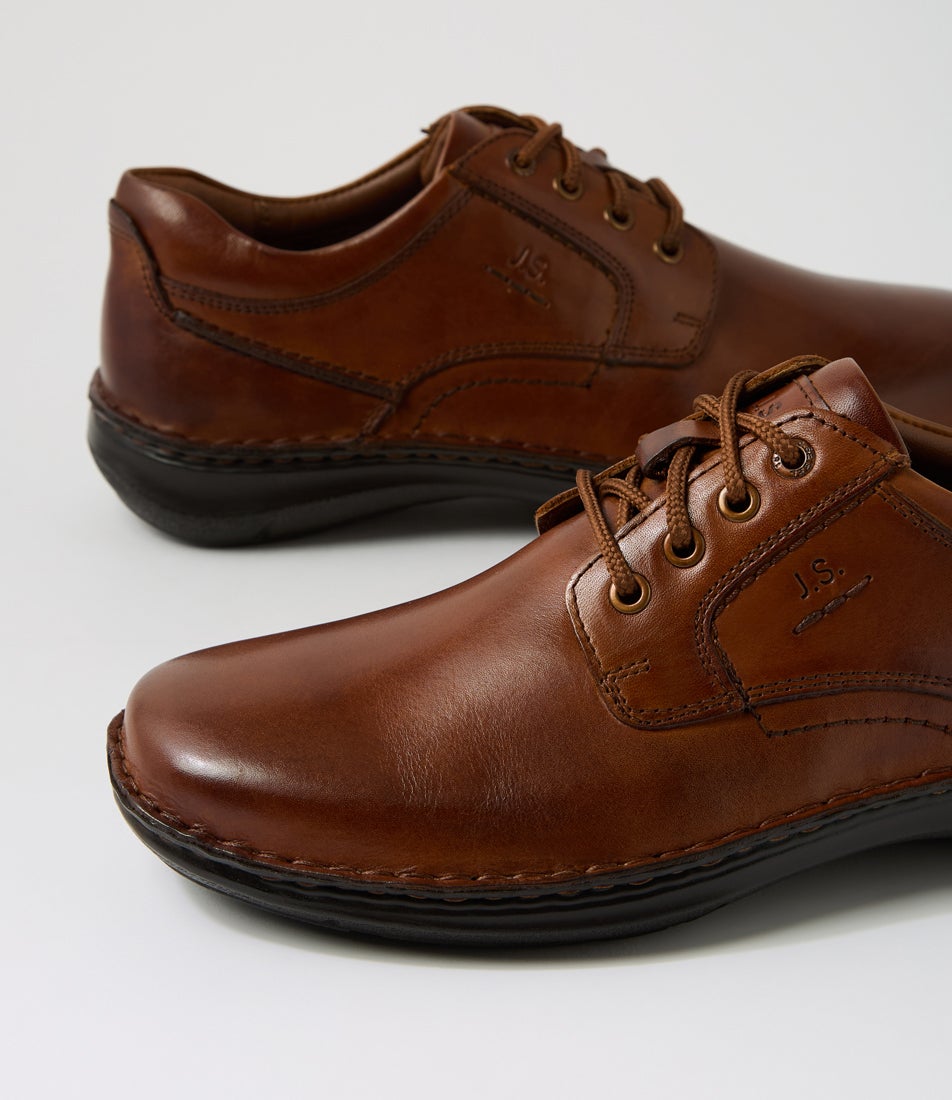 New Anvers 06 Cognac Leather Lace Up Flats