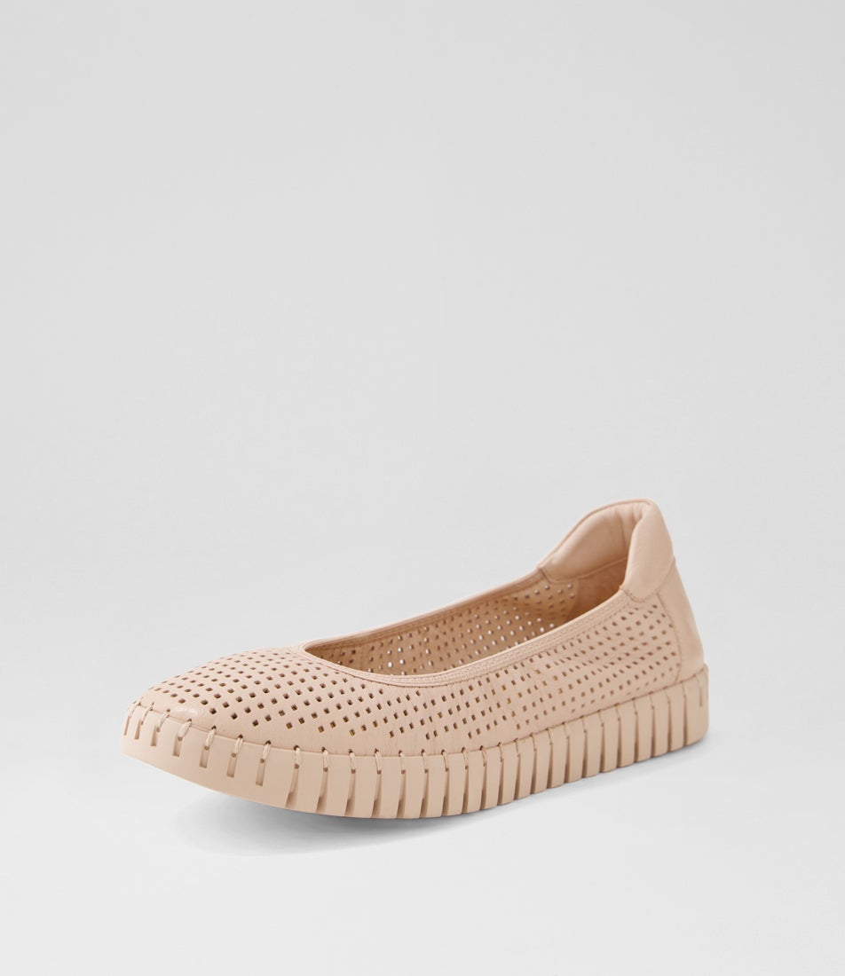 Hitty Rose Leather Sneakers