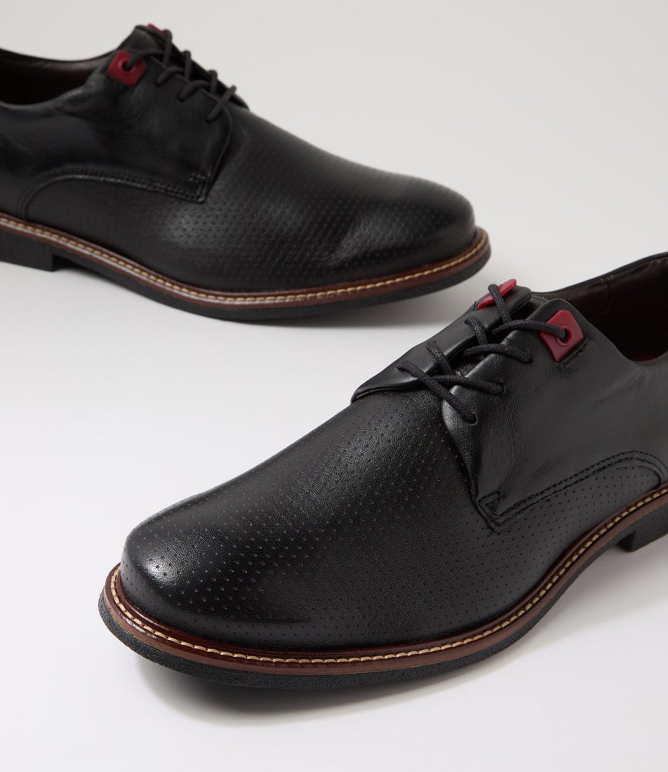 Oakley Preto Leather Lace Up Flats