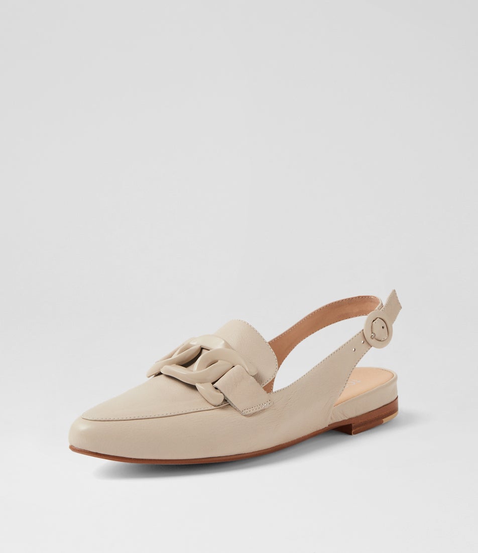 Favillas Almond Leather Flat Shoes