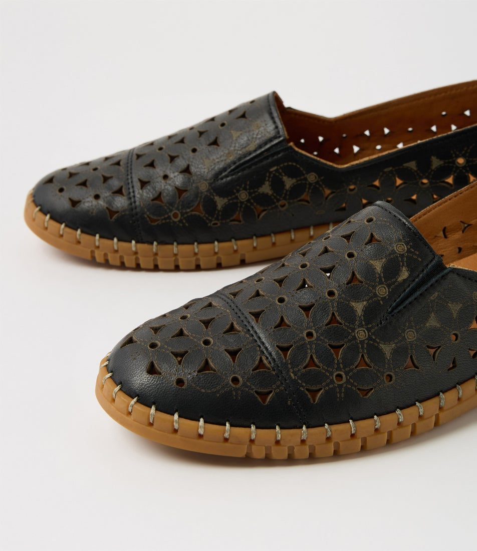 Bondie Black Leather Loafers