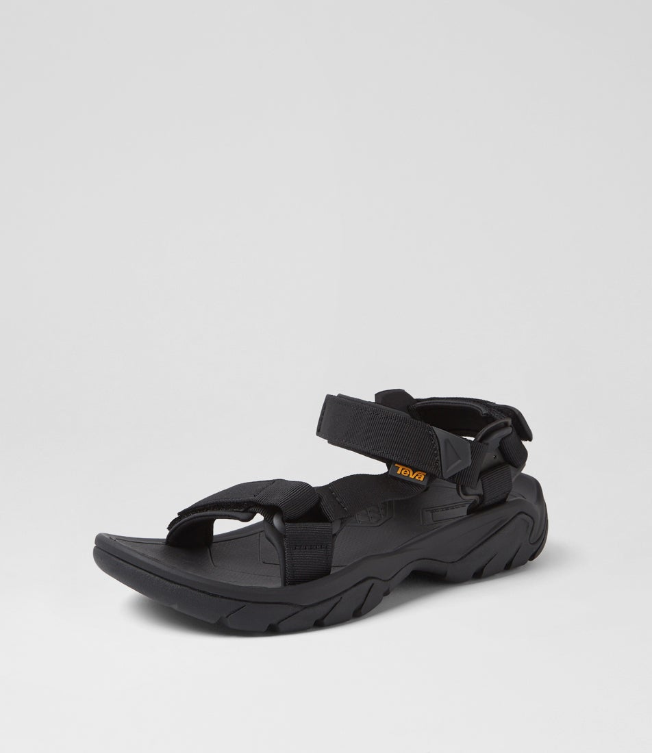 M Terra Fi 5 Universal Black Fabric Sandals