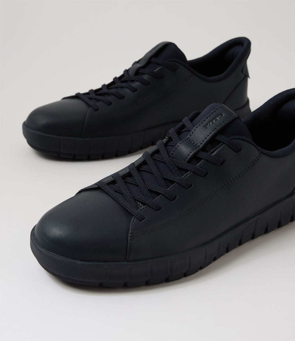 U Flextride Plus Low Navy Leather Sneakers