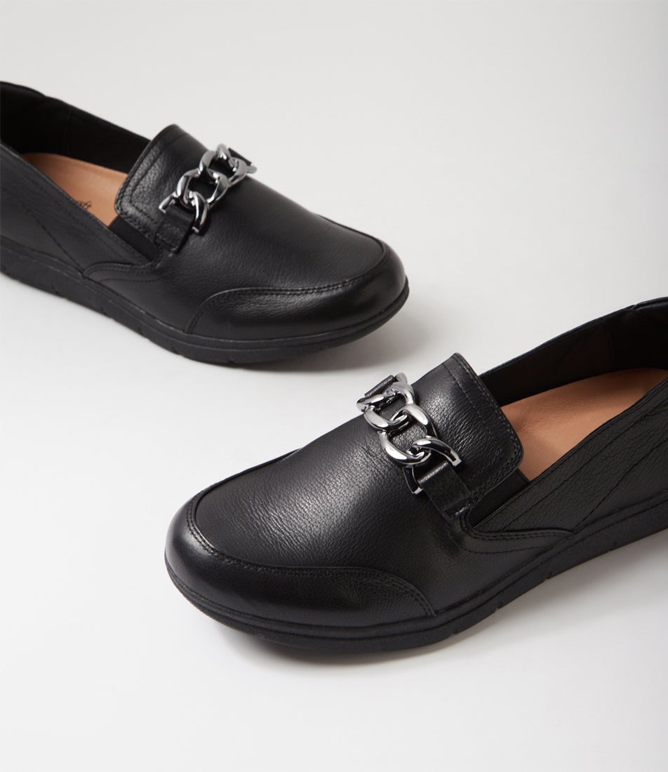 Daliah Black Leather Flat Shoes