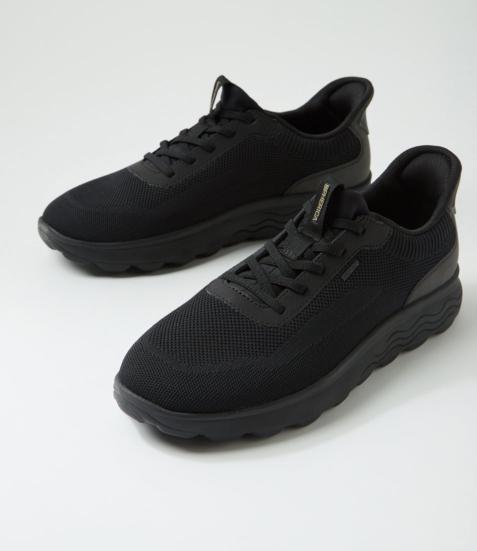 U Spherica Plus A Black Knit Sneakers