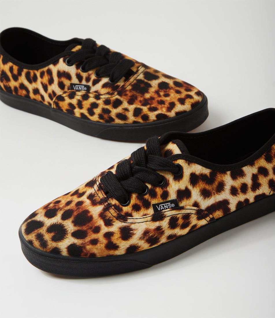 Authentic Lowpro Leopard Canvas Sneakers Authentic Lowpro Leopard Canvas Sneakers