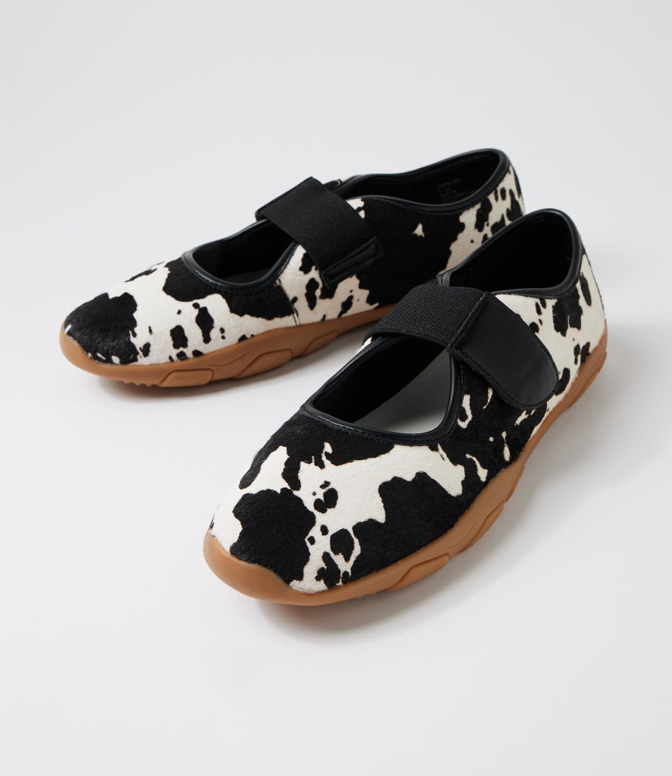 Dafne Black White Cow Pony Sneakers