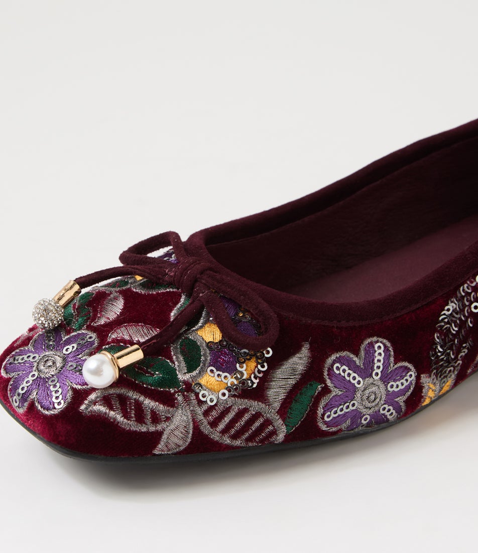 Foyar Burgundy Embroidery Velvet Ballet Flats