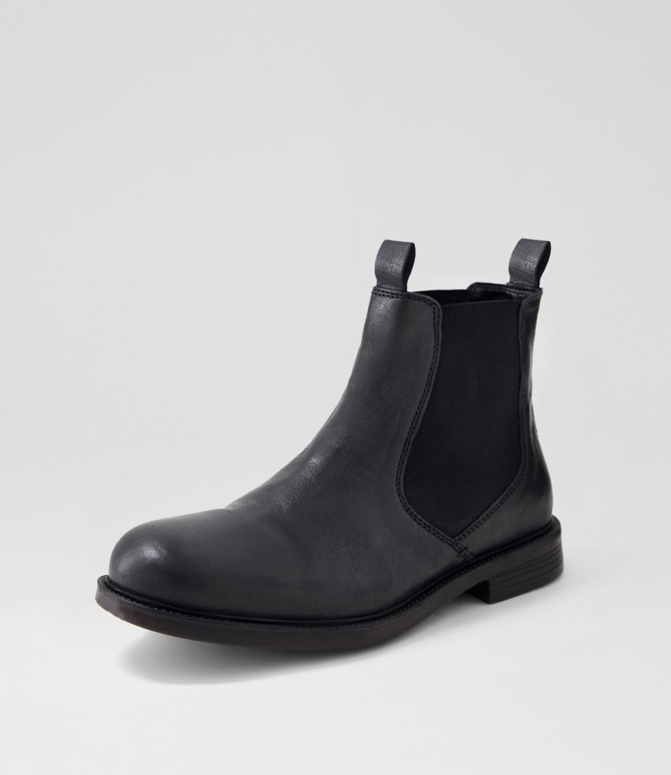 Quake Black Leather Chelsea Boots