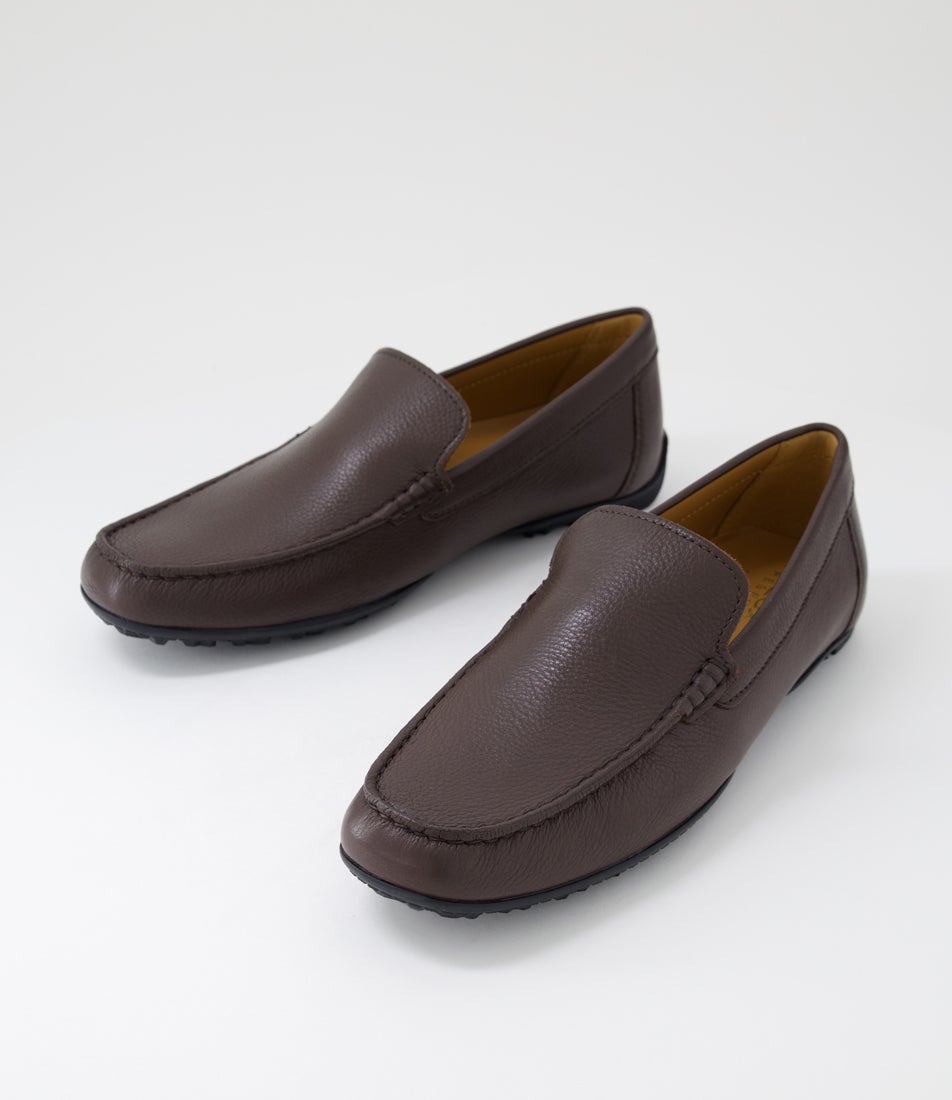 U Kosmopolis Grip A Dark Brown Tumble Leather Flat Shoes