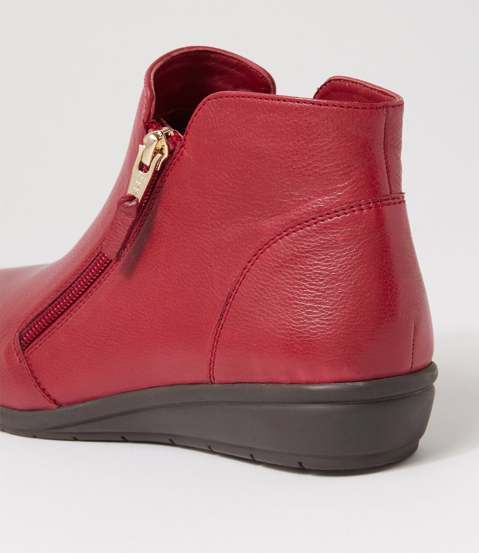Fallenn Cherry Leather Ankle Boots