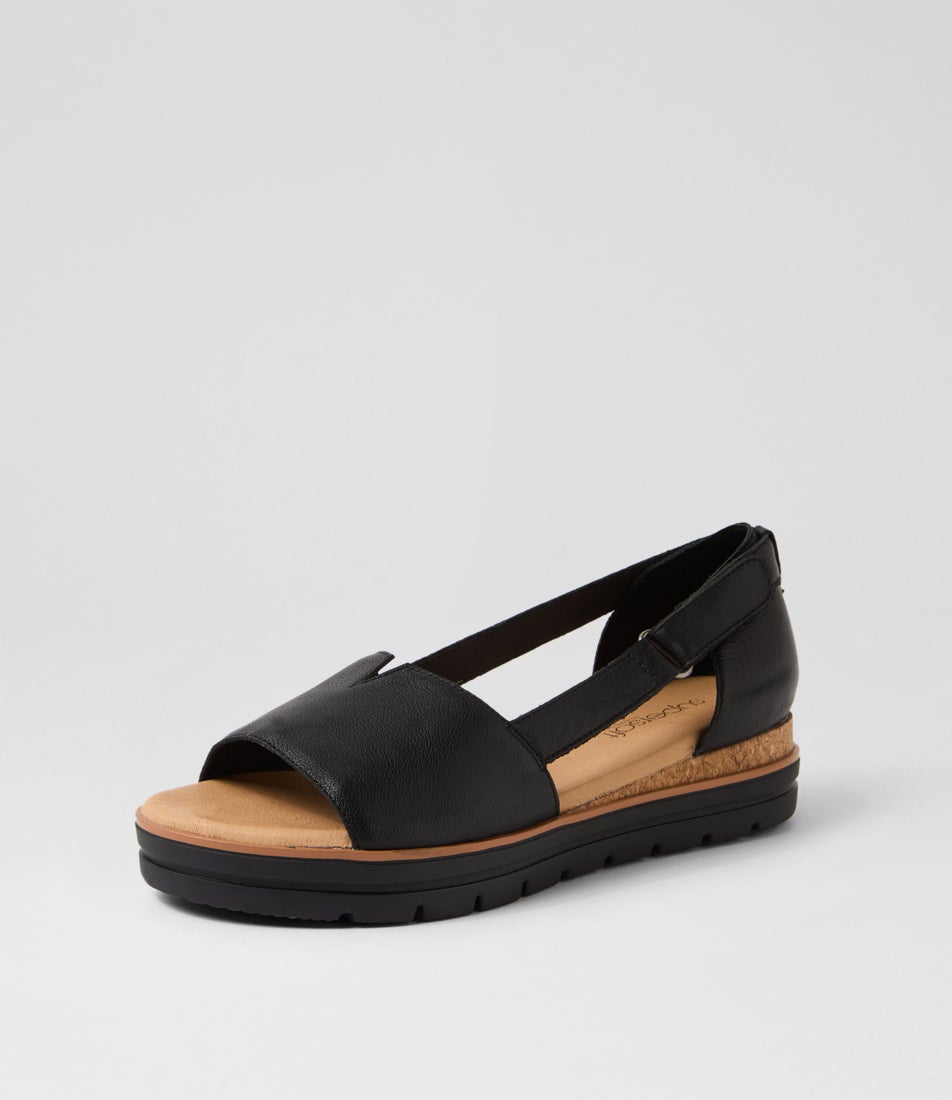 Ashiers Black Leather Sandals