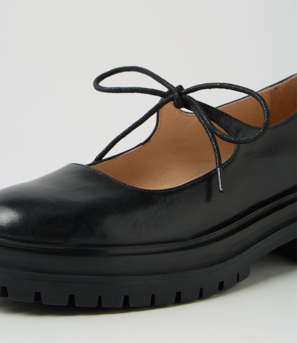 Alesya Black Leather Flat Shoes