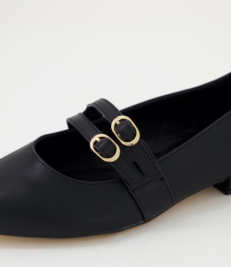 Vartari Black Flat Shoes
