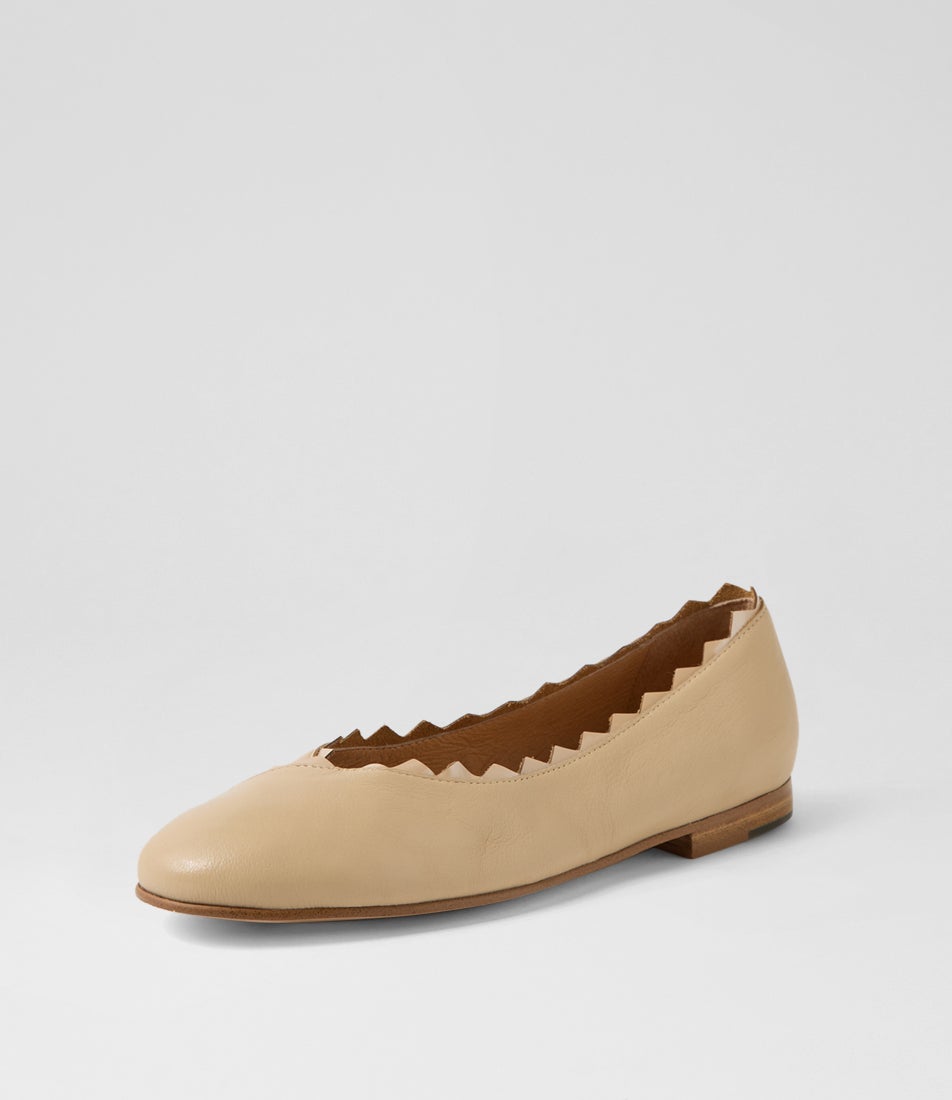 Ursulos Camel Leather Patent Ballet Flats
