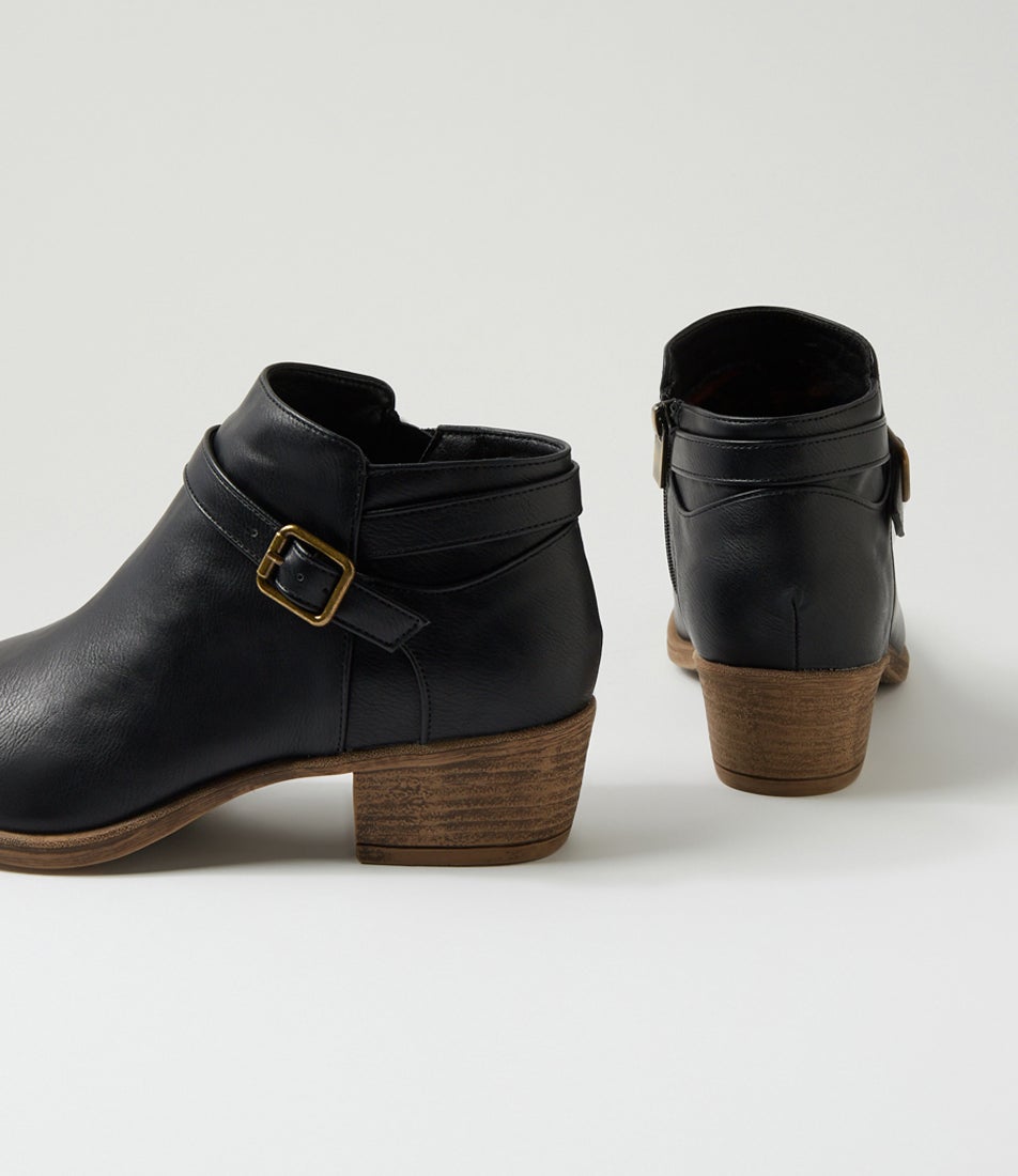 Altoner Black Ankle Boots